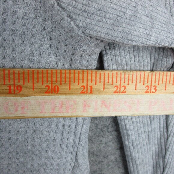 Lot 3 Sweater Women's Large White Gray Ana Universal Thread Chelsea & Theodore - Picture 16 of 16